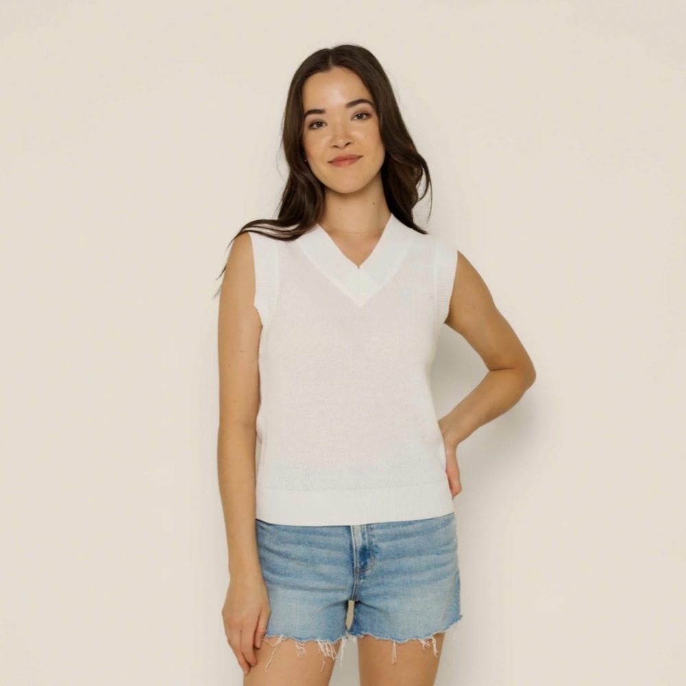 Orb Off White V-Neck Sweater Vest. Size small.